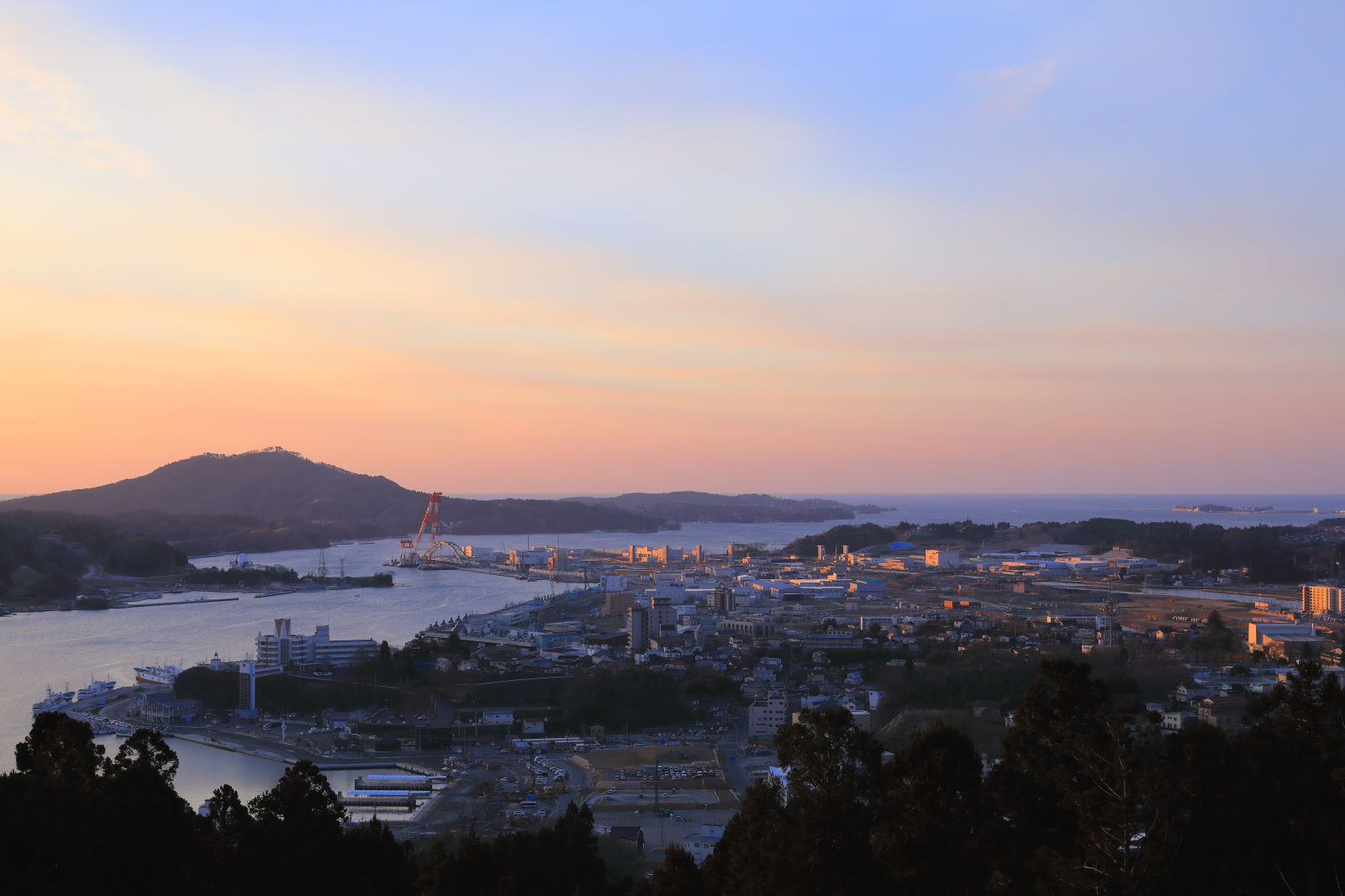 安波山